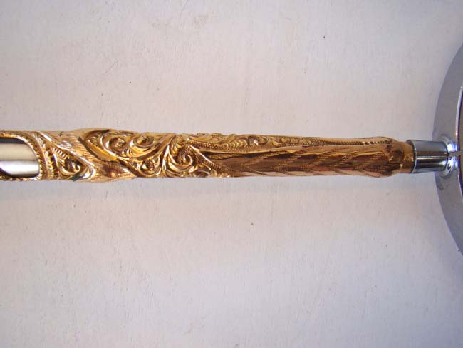 A Magnificent 17 1/2" long gold-plated and mother-of-pearl mounted Magnifying glass — image 3